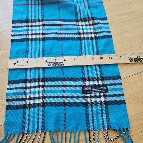 100% Cashmere Scarf Turquoise B&W Plaid Tartan‎ Fringe Made in Scotland Lux EUC - Picture 3 of 5